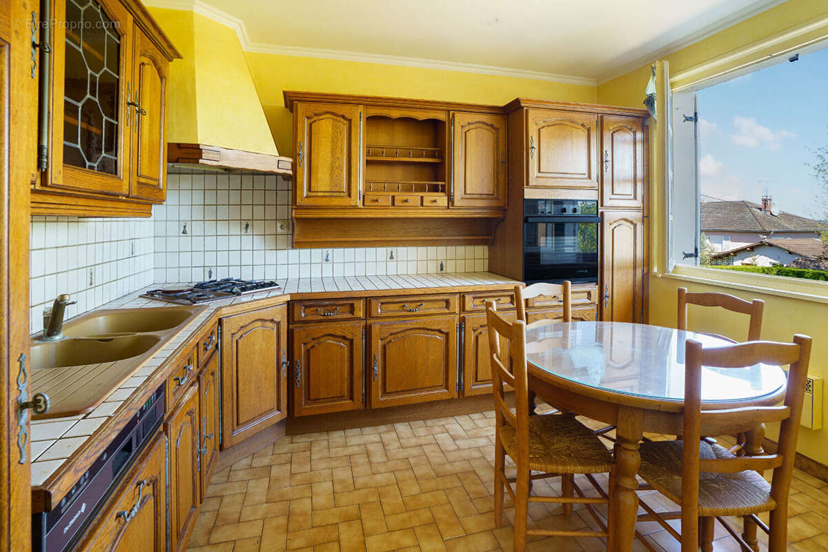 Maison Vinzelles 4 pièces 95 m2 + 95 m2 sous-sol - photo 4