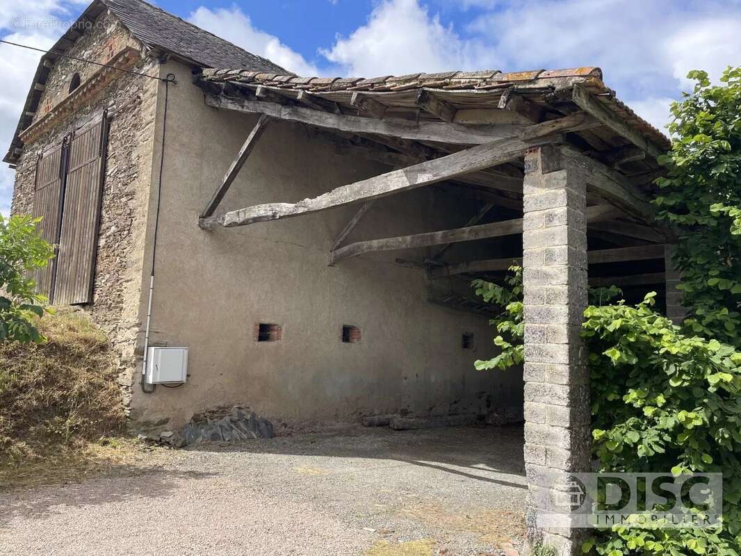 Maison à MIRANDOL-BOURGNOUNAC