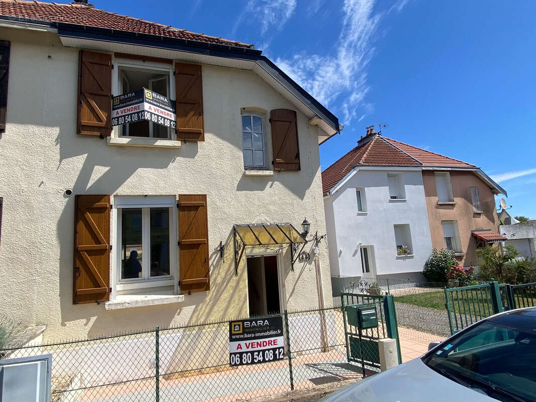 Maison à CHARLEVILLE-MEZIERES
