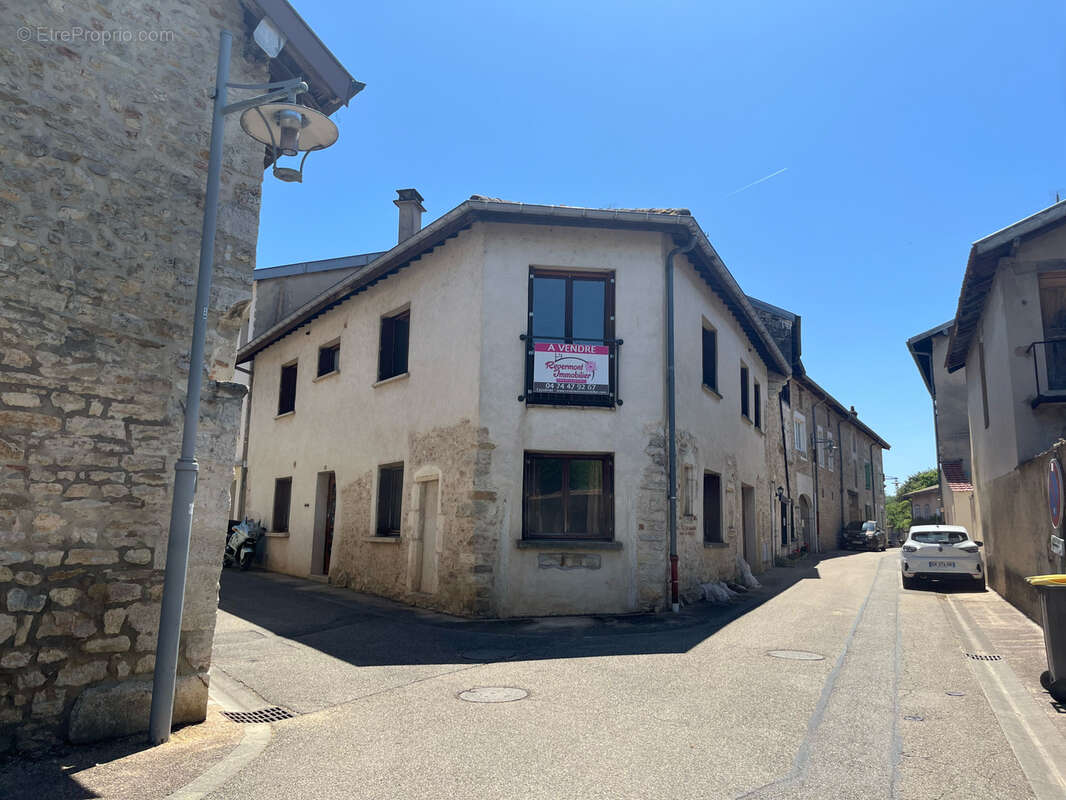 Maison de village à Ceyzeriat - photo 2