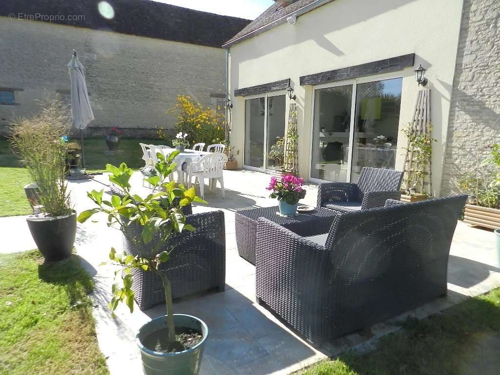 Maison à SAINT-PIERRE-SUR-DIVES