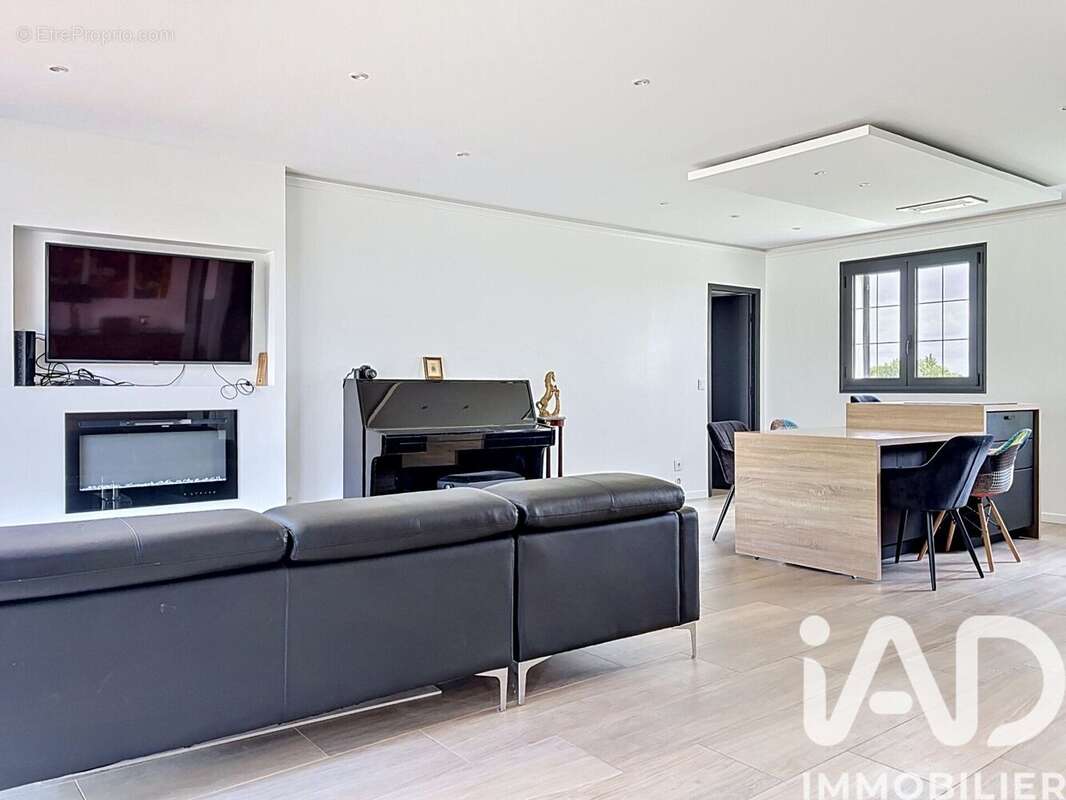Maison 122 m² à Nargis  - photo 4
