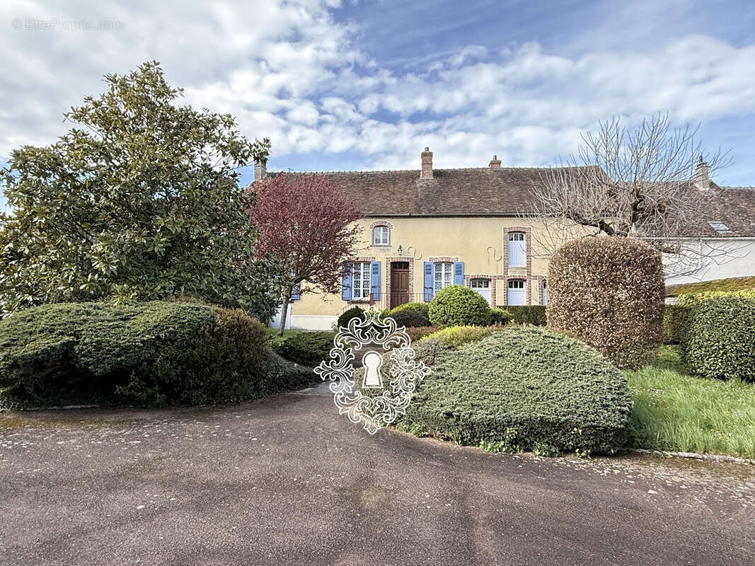 Maison à DONNEMARIE-DONTILLY