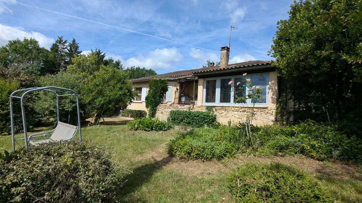 Maison à SIORAC-EN-PERIGORD