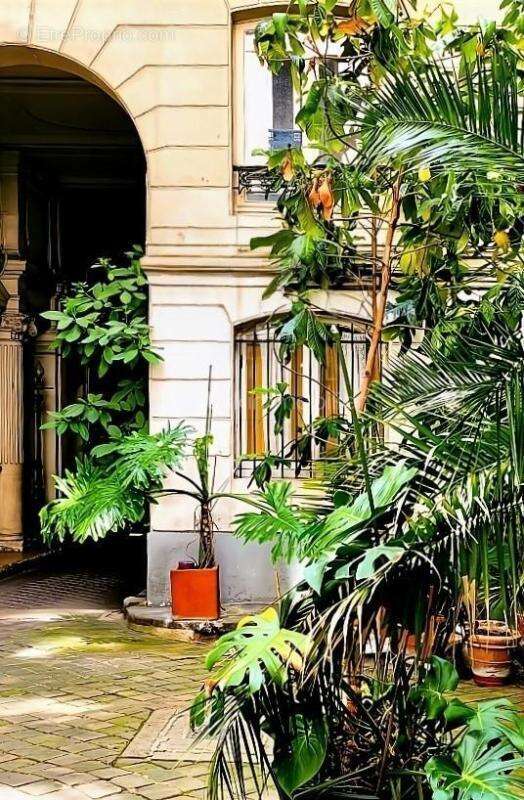 Appartement à PARIS-10E