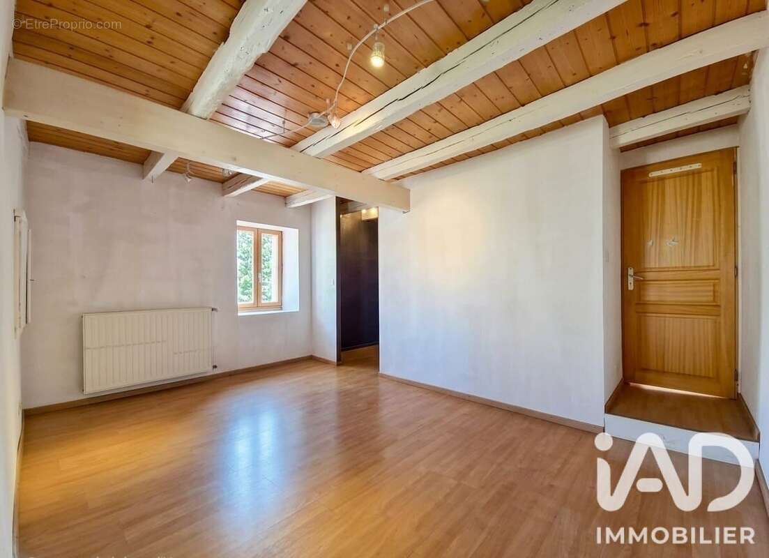 Maison 161 m² à Feigeres  - photo 9