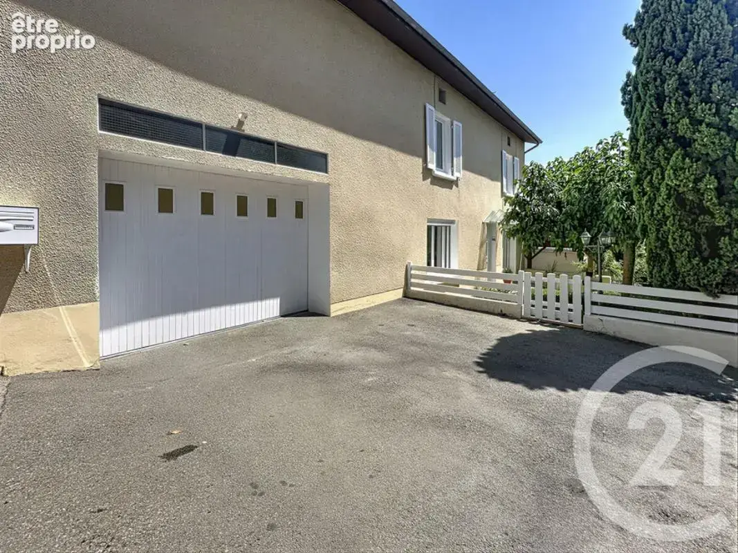 Maison à LES COTES-D'AREY