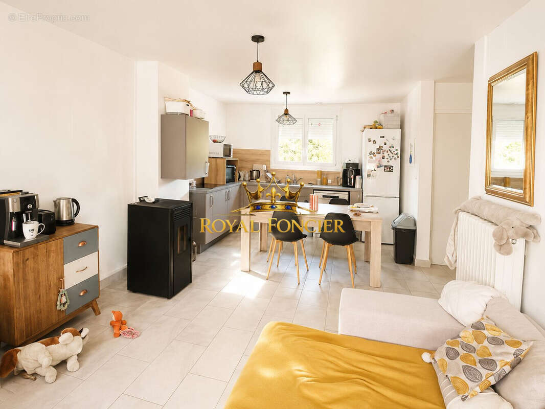 Maison 78 m² à Chatellerault  - photo 2