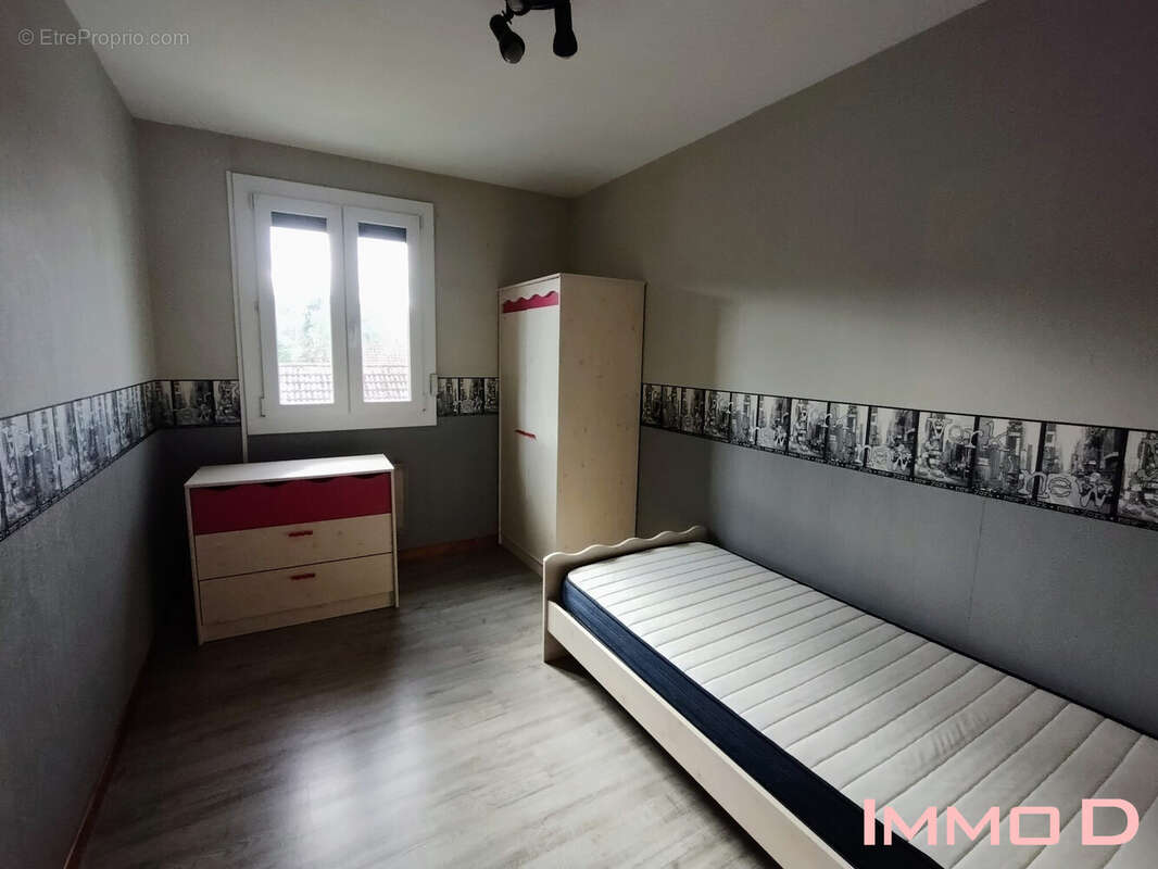 Maison à LES FORGES