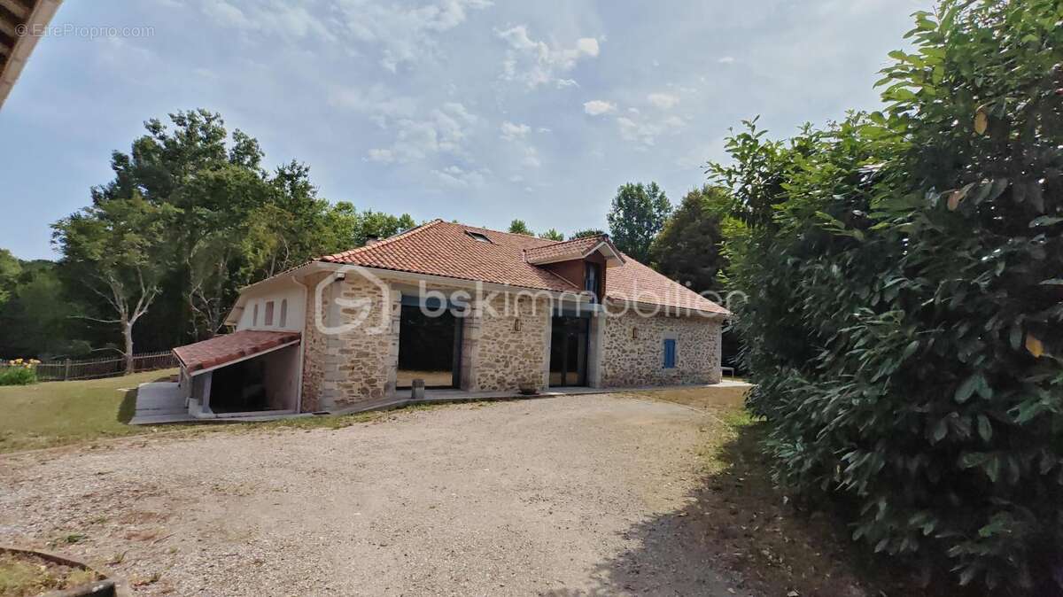 Exceptionnelle Ferme Landaise de 399 m² – Charme, Espace et Nature sur 6,7 hectares - photo 20