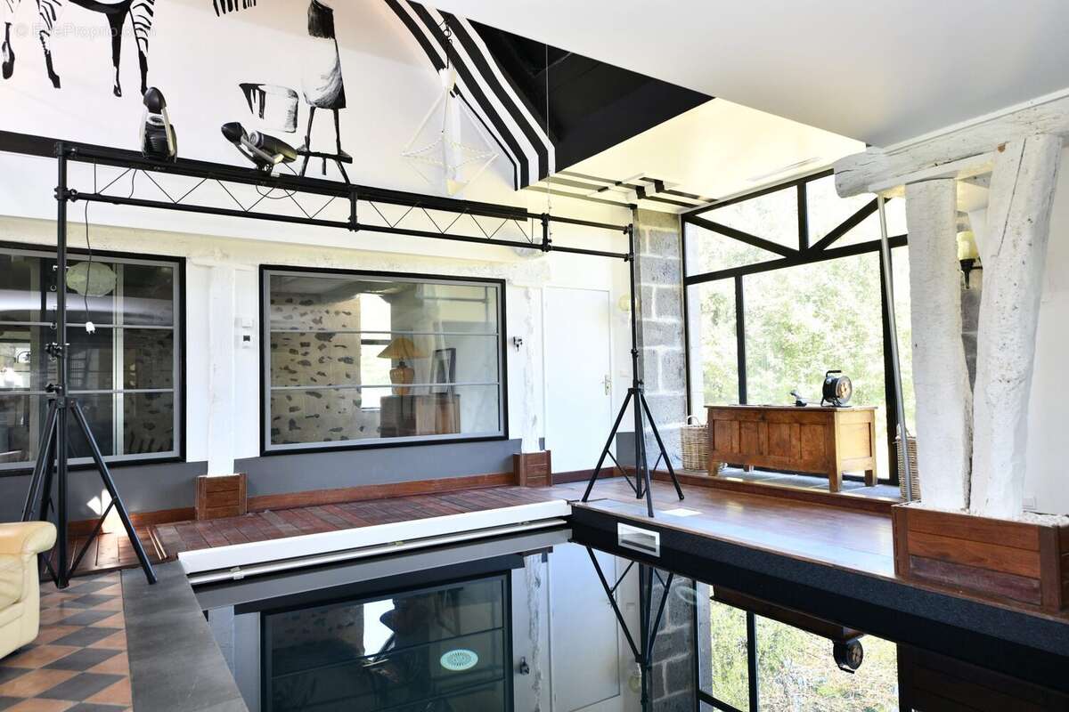 Maison à ANGLARDS-DE-SALERS