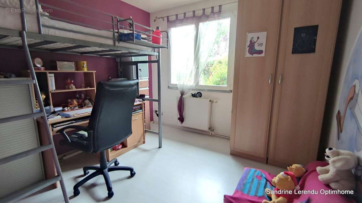 BARENTIN – Maison familiale de plain-pied, 5 chambres, toiture récente et jardin paysager - photo 9