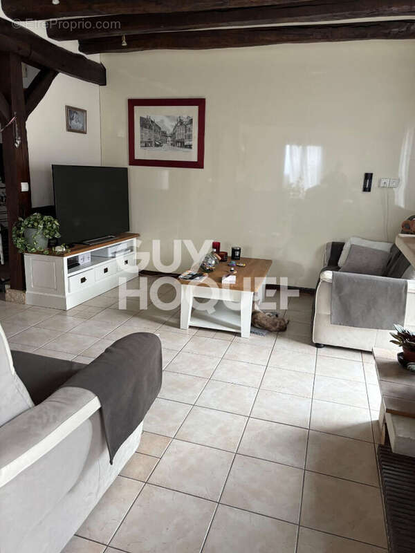 Maison à CLARAFOND-ARCINE