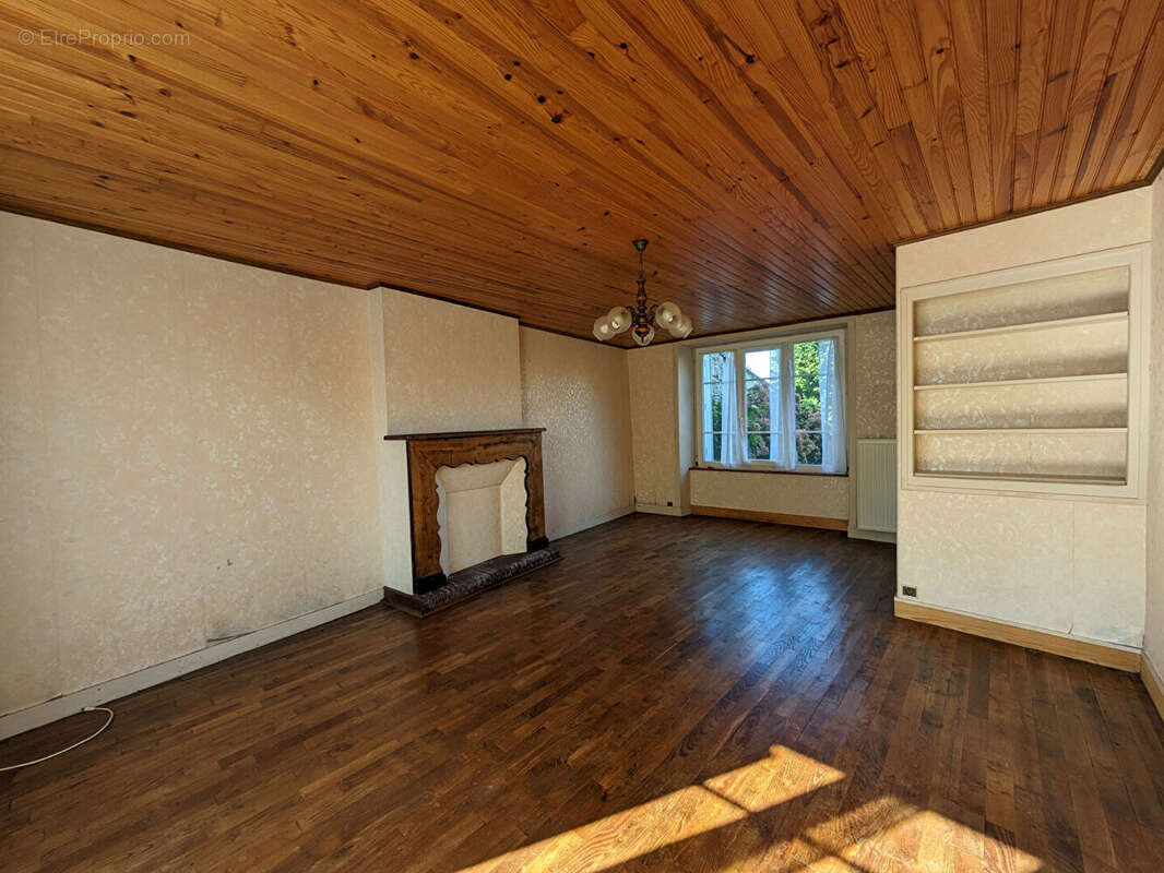 Maison à DOL-DE-BRETAGNE