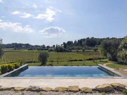 Maison 165 m² à Le Castellet  - photo 3