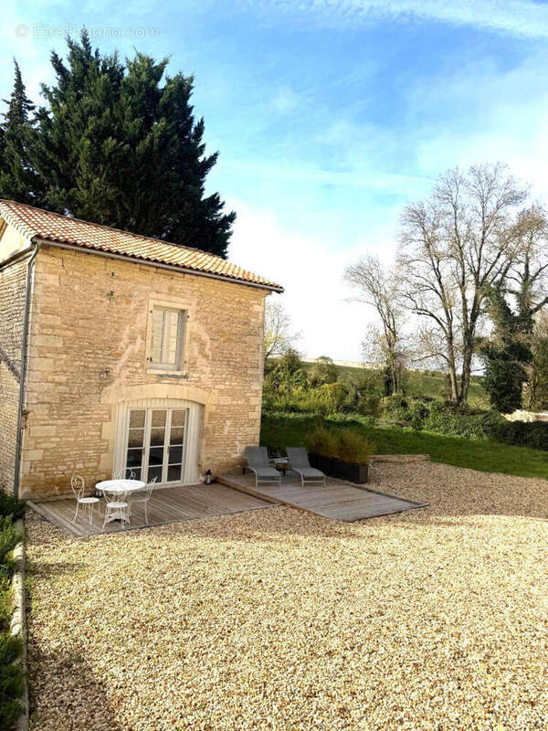 GITE - Maison à TUSSON