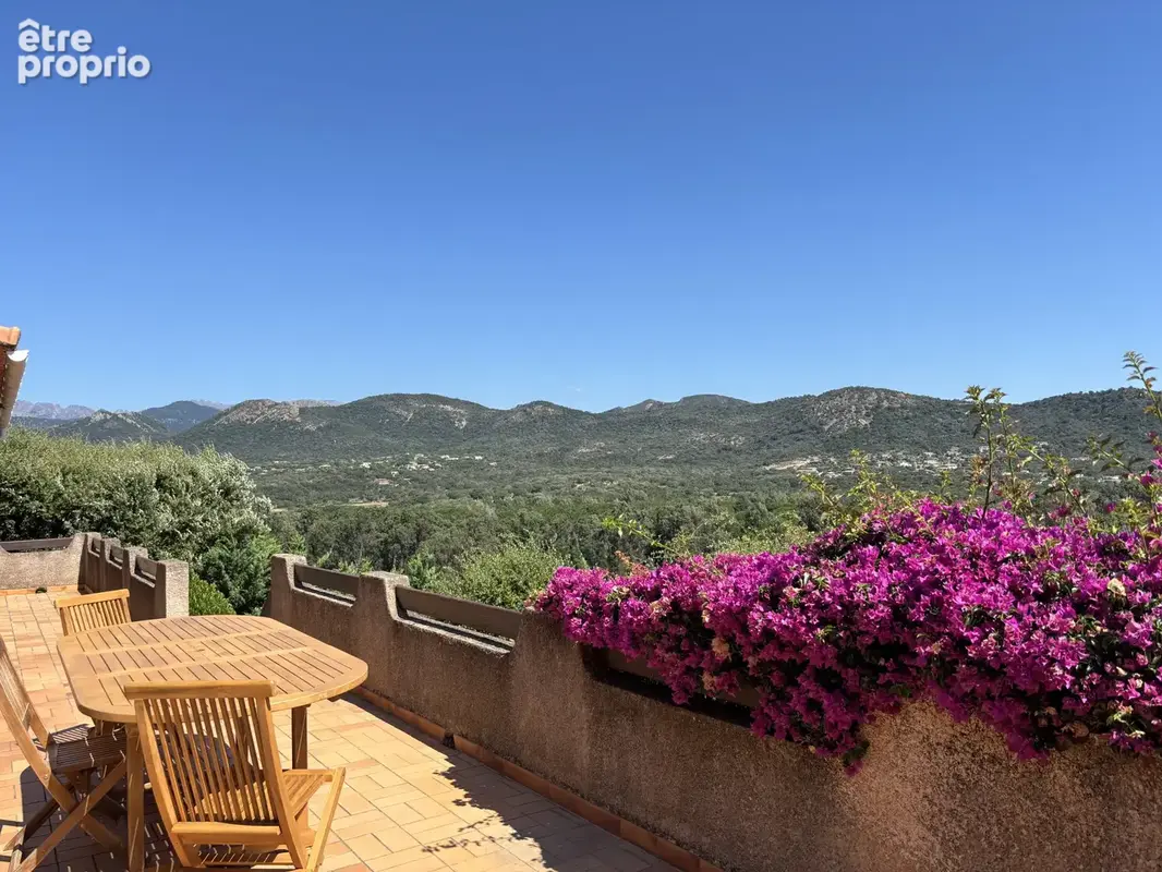 Propriété proche de la Testa  avec piscine et vue panoramique et imprenable sur la mer et les montagnes enviro - photo 5
