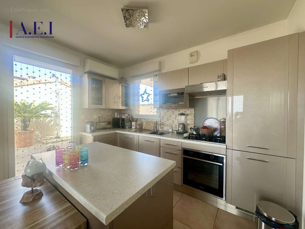 Appartement à SIX-FOURS-LES-PLAGES