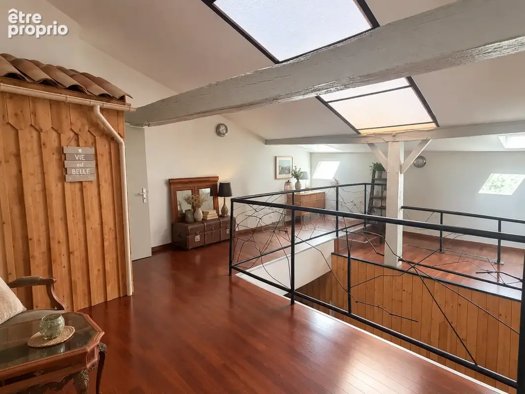 Maison de ville rénovée avec goût   200 m2 au cœur de la cité - photo 5