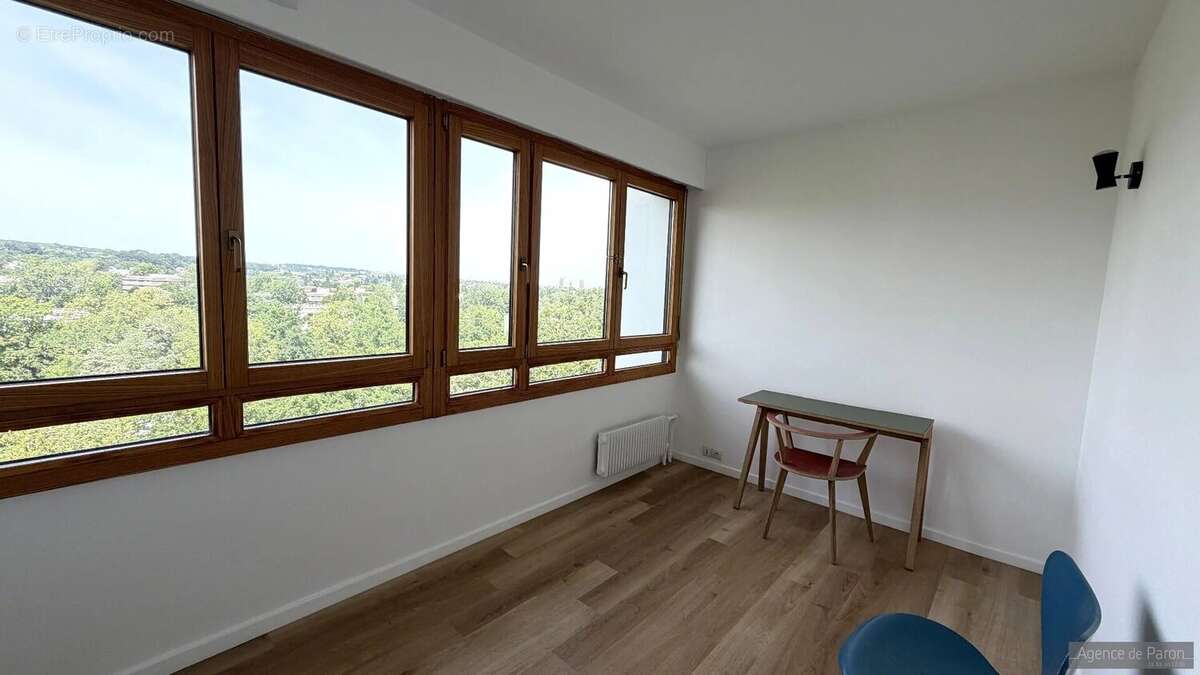 Appartement à VERRIERES-LE-BUISSON