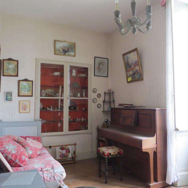 Maison à FONTENAY-LE-COMTE