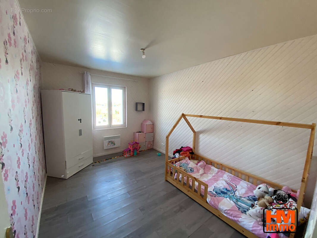 Maison à COUSSAC-BONNEVAL