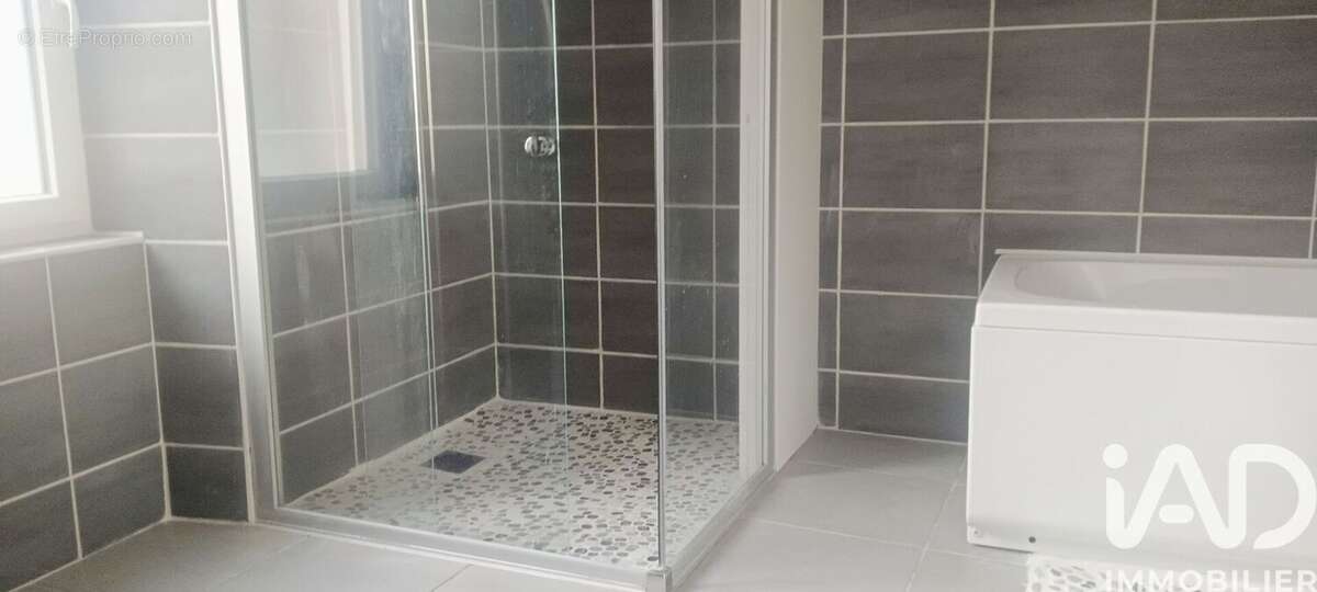 Photo 6 - Maison à NAVES