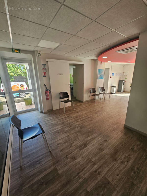 Commerce à BASSE-POINTE