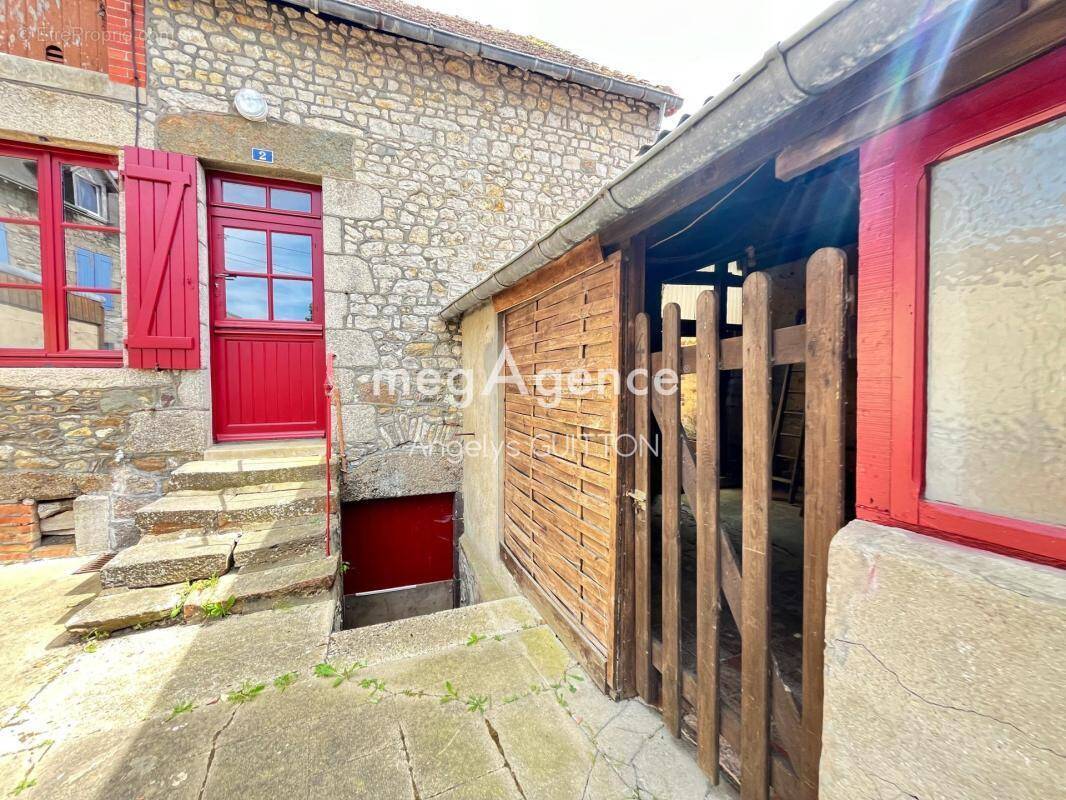 Maison à FRESNAY-SUR-SARTHE