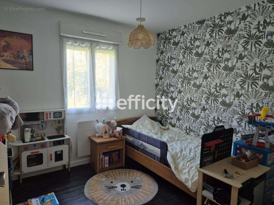 Maison à SAINT-JUNIEN