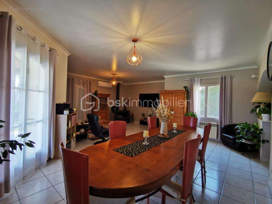 Maison à ROQUEMAURE