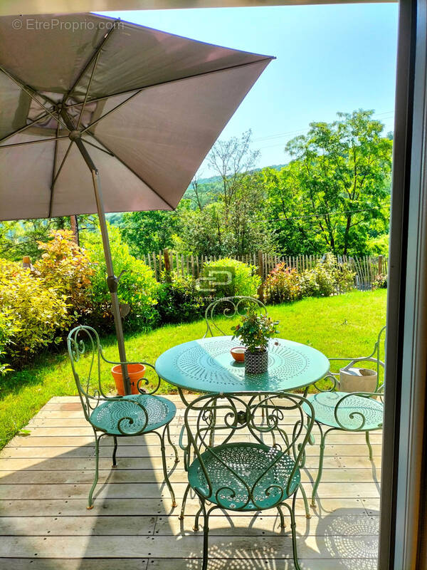 Appartement à POLEYMIEUX-AU-MONT-D'OR
