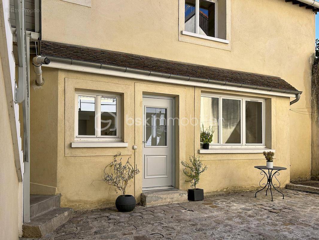 Appartement à CORBEIL-ESSONNES
