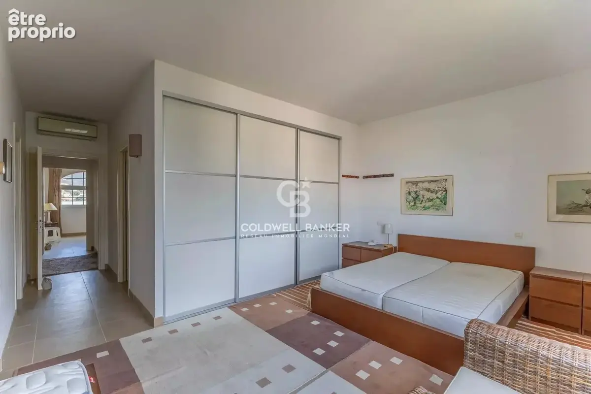 L'ile-rousse - Centre ville - Grand T4 en duplex - Cave & garage - photo 18