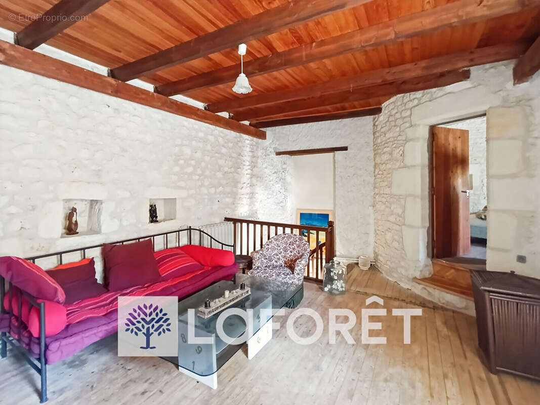 Maison à VILLARS-EN-PONS