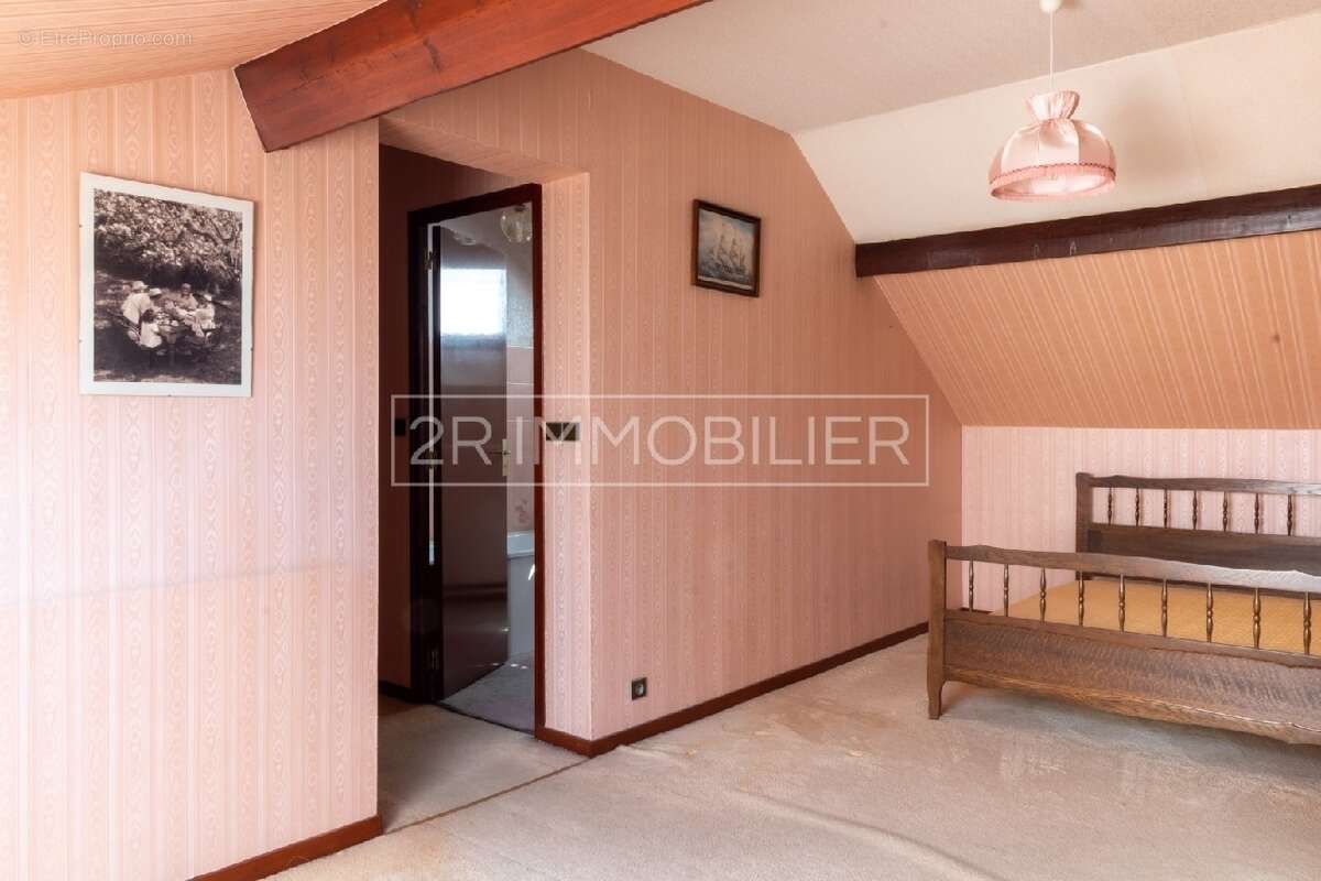 Maison à CONCHES-SUR-GONDOIRE