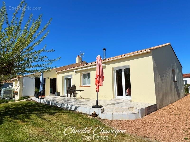 Maison à TALMONT-SAINT-HILAIRE