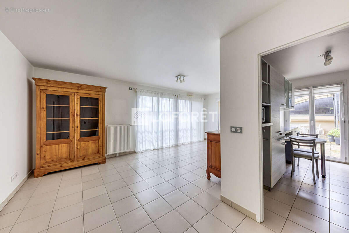 Appartement à EMERAINVILLE