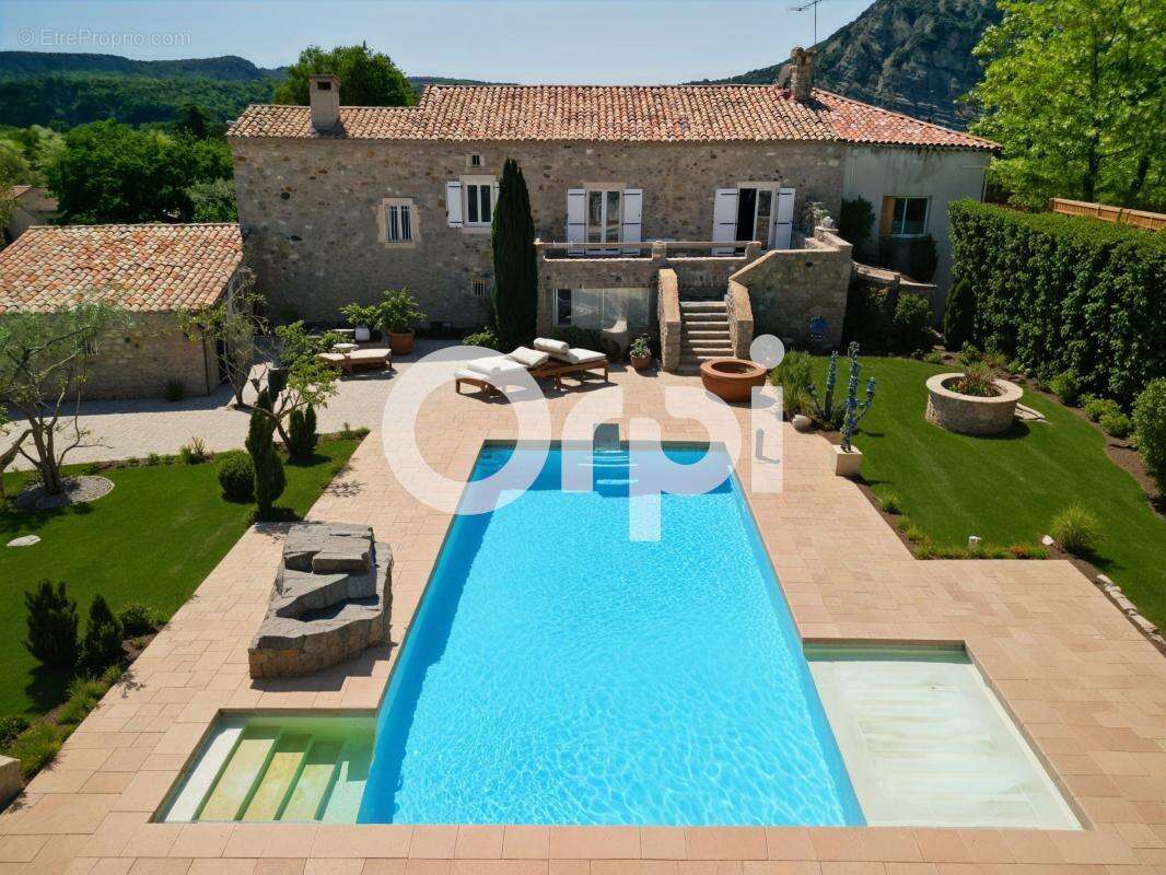 Maison à VALLON-PONT-D'ARC