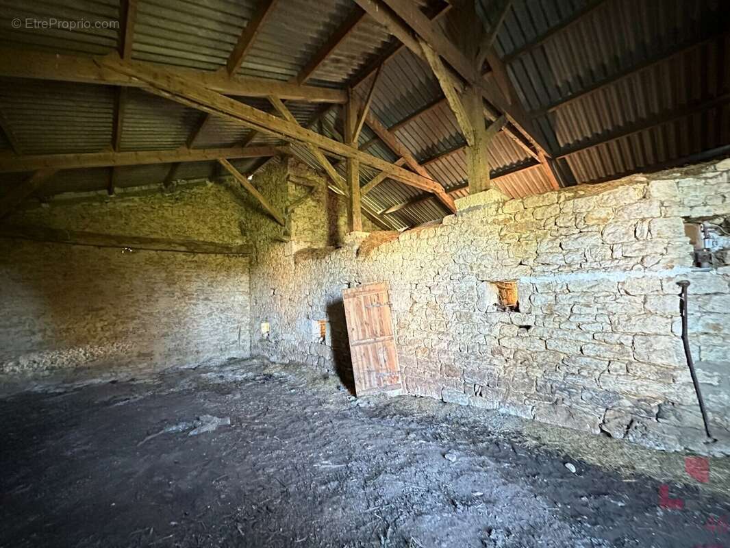 Maison à MAUROUX