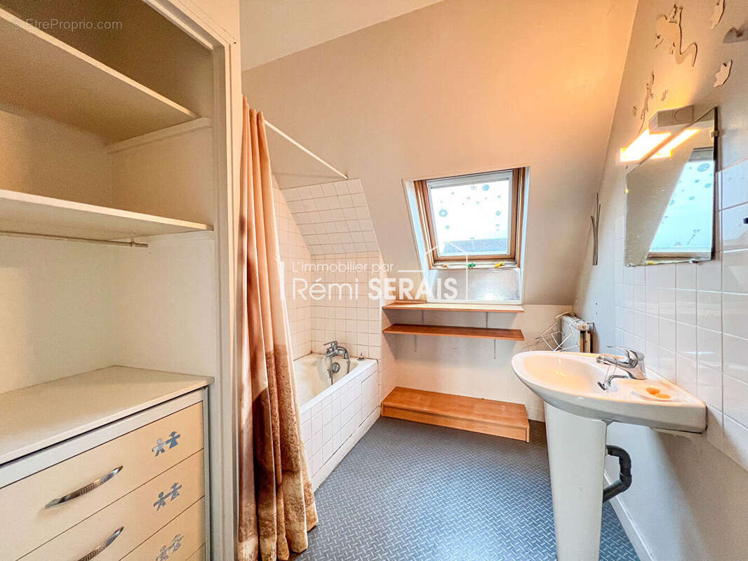 Maison à CONDE-SUR-NOIREAU