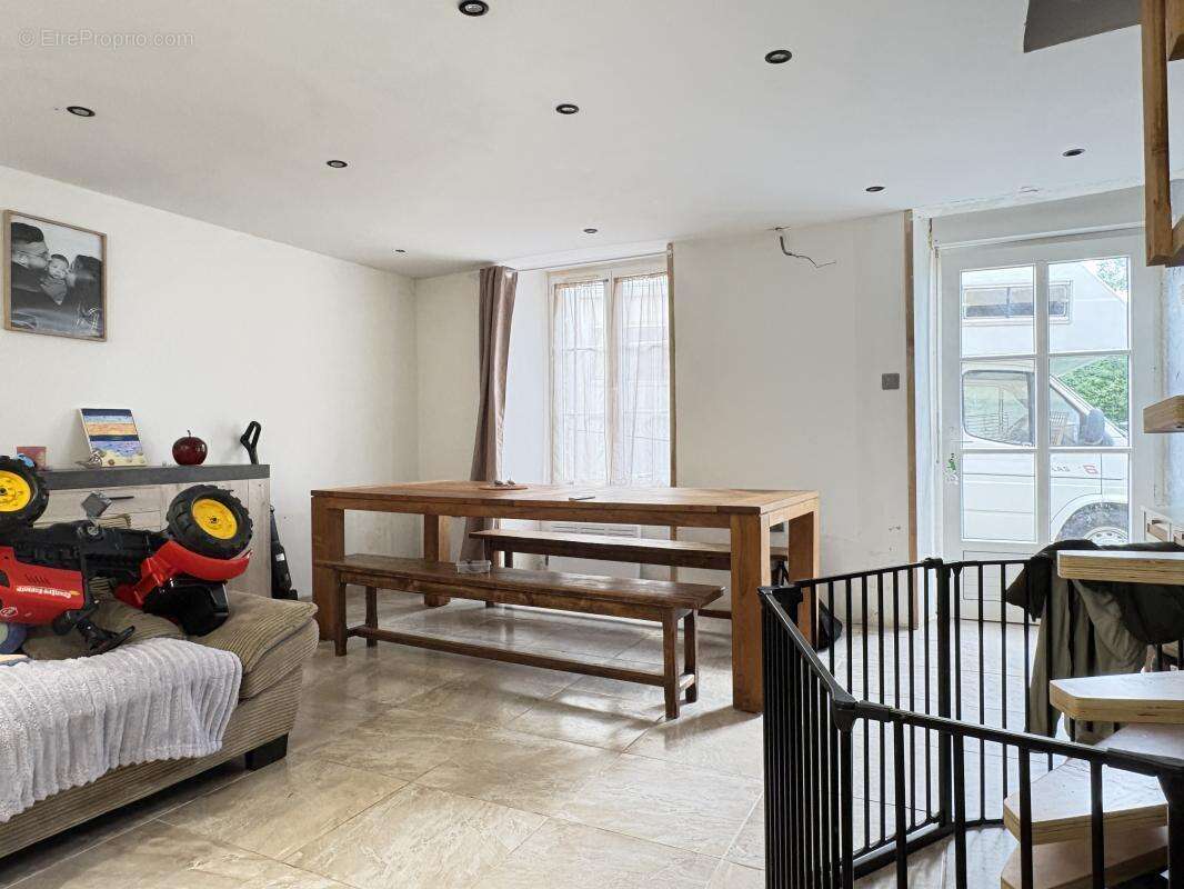 Maison 80 m² à Saint-Samson-De-Bonfosse  - photo 8