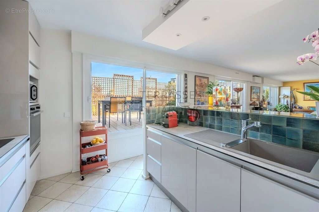 Appartement à PARIS-12E