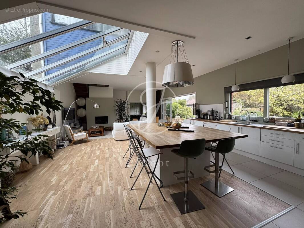 Maison à MARCQ-EN-BAROEUL