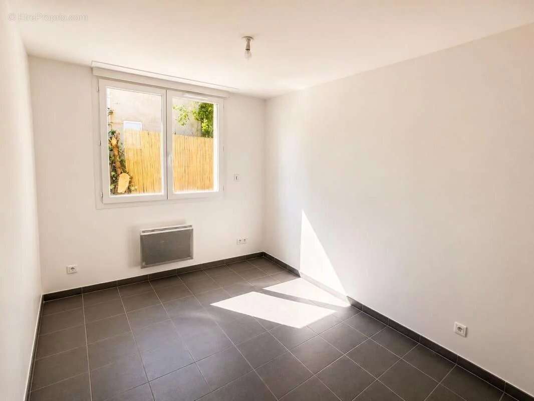 T3 bis avec jardin privatif et terrasse - photo 4