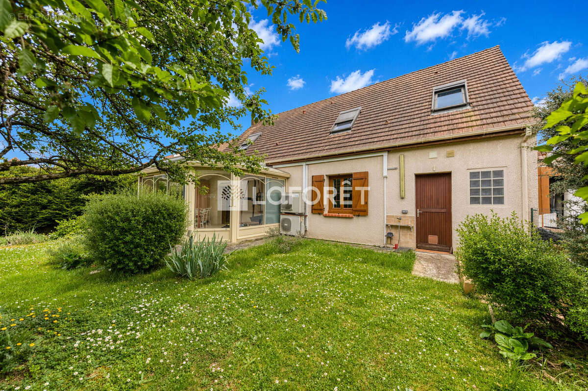 Maison à LA QUEUE-EN-BRIE