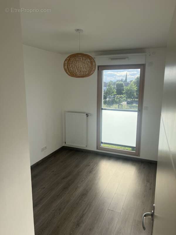 Appartement à MEYZIEU
