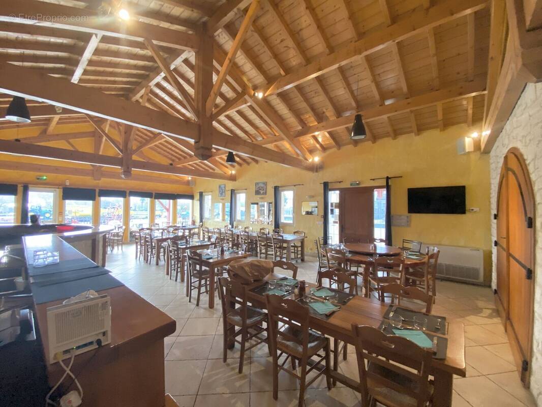 Photo 1 - Commerce à SAINT-PALAIS