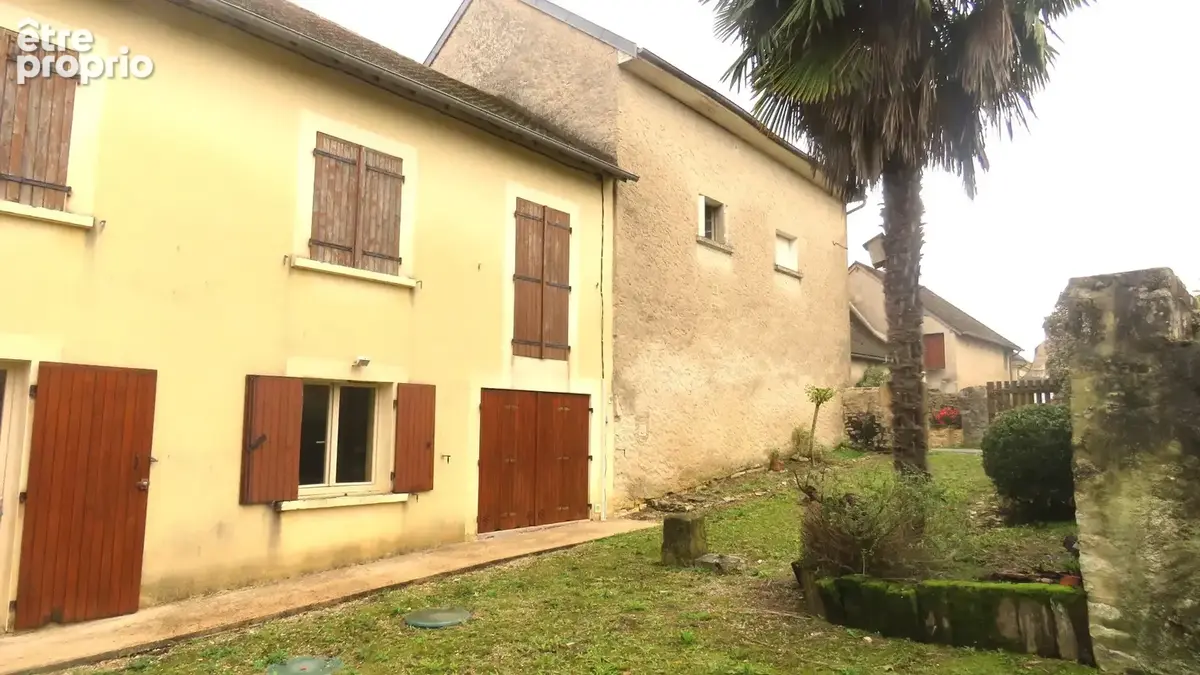 Maison avec une cour privative - Village Siant Raphael (proche Excideuil) - photo 2