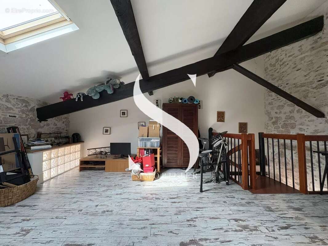 Appartement à VALLAURIS